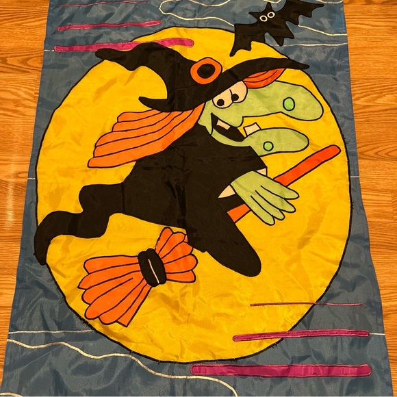 VTG 1994 LARGE HALLOWEEN WITCH FLAG 39" X 27" Reversible. - Picture 2 of 9